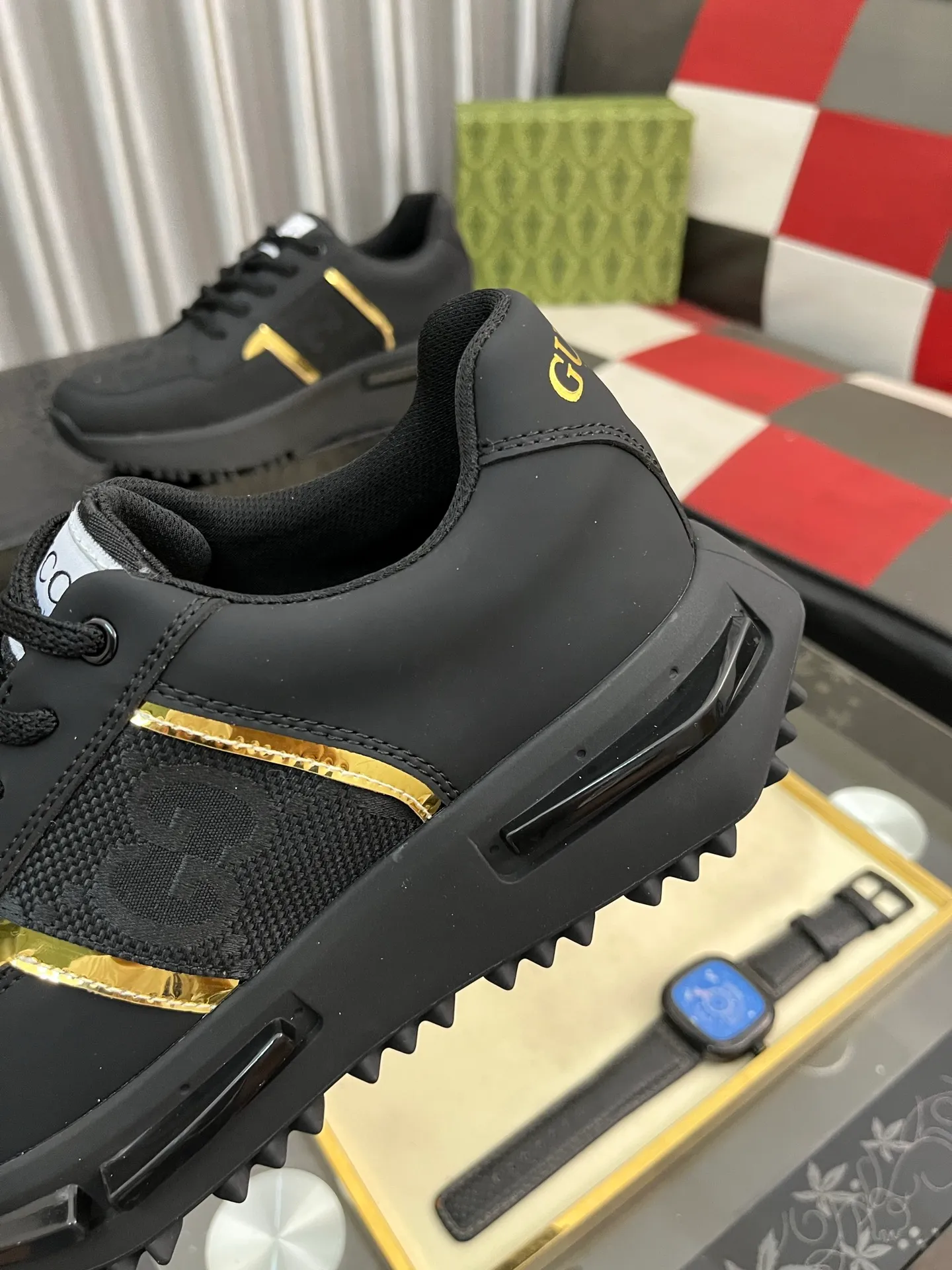 Men's Men's Shoes 💰458⌚️⌚️【GUCCI】Gucci men's latest white shoe series casual shoes! The official website is built 1:1. Upper: Made of imported cowhide, with electric embroidery ➕Inner lining: Made of high-quality first-layer pigskin, soft and comfortable. Picky material selection and exquisite workmanship give you the best enjoyment. Size: 38-44 yards, 4️⃣ colors available.